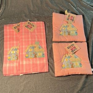 Country Crafts Pot Holders and Towels